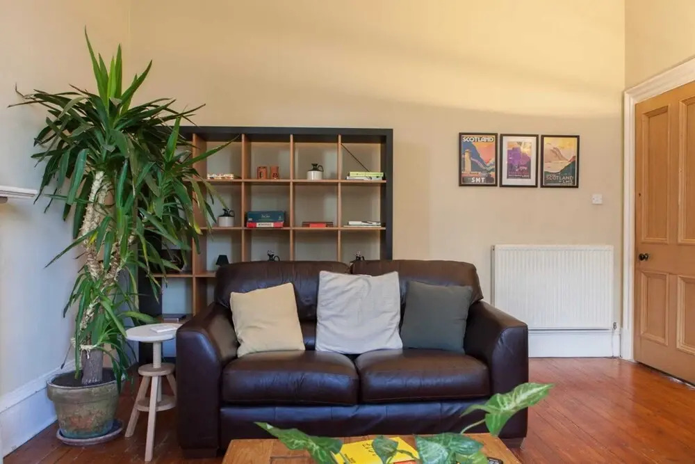4 Bedroom Apartment Near The Meadows