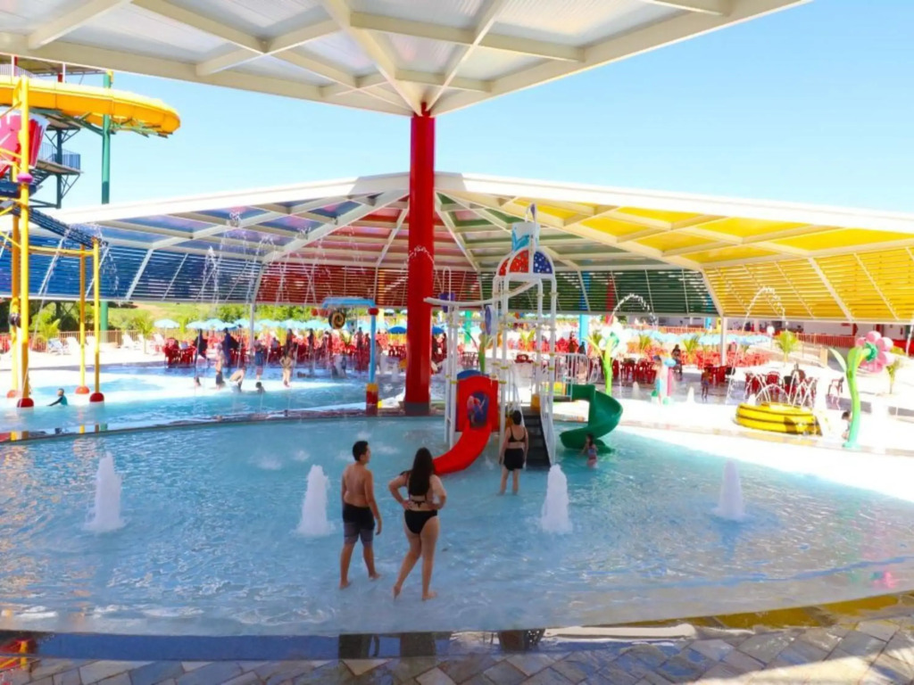 Caldas Novas Imperio Romano com 1 dia no Acqua Park