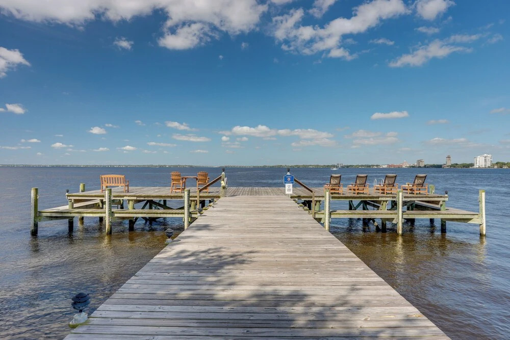 Poolside Fun! Waterfront Gem Near San Marco Square