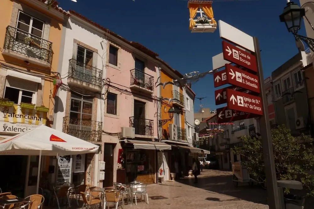 Apartment With one Bedroom in Setúbal, With Wonderful City View, Furnished Balcony and Wifi - Near the Beach