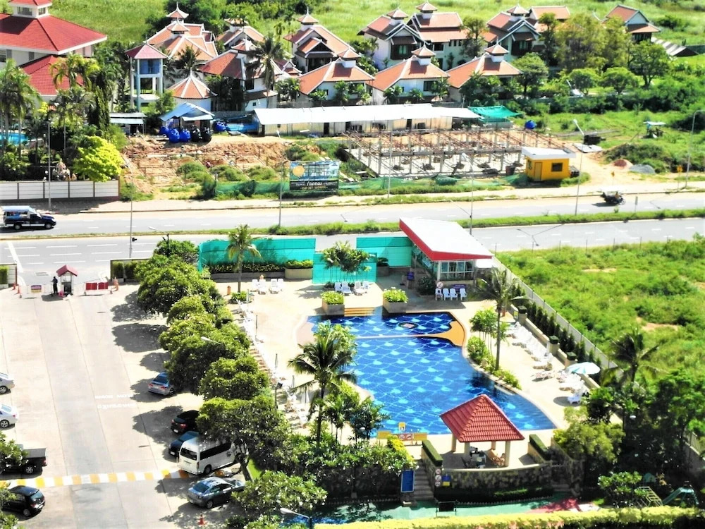 Sea View 1-bed at Jomtien Beach - Sleeps 2