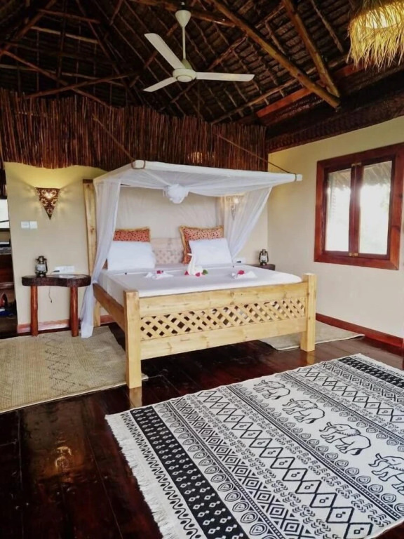 MONKEY MOUNTAIN LODGE