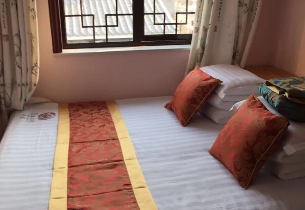 Xinyue Folk Farmhouse Inn