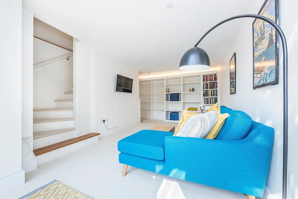 1 Bedroom House in West London
