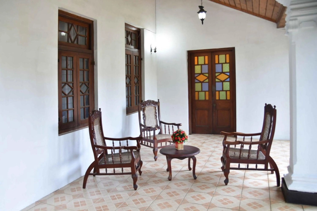 Antique Tourists Lodge