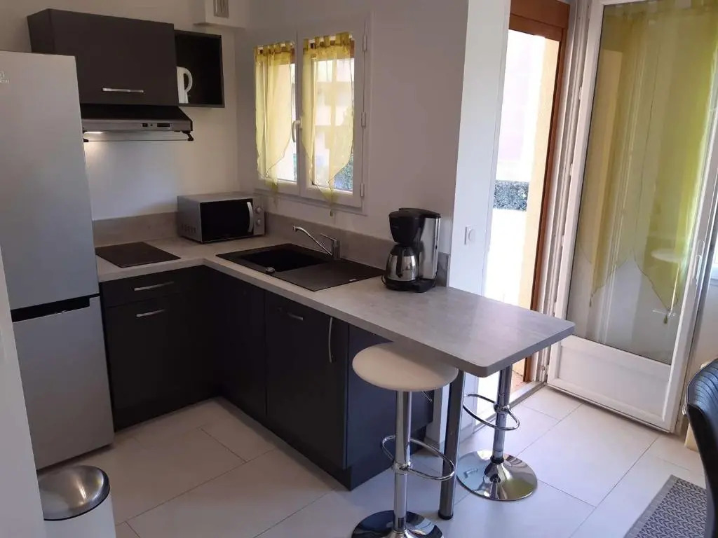 Appartement Fréjus, 1 pièce, 2 personnes - FR-1-226A-69
