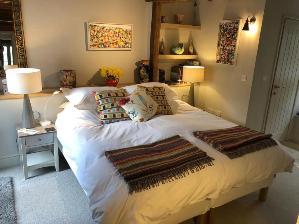 Thames Edge Rooms
