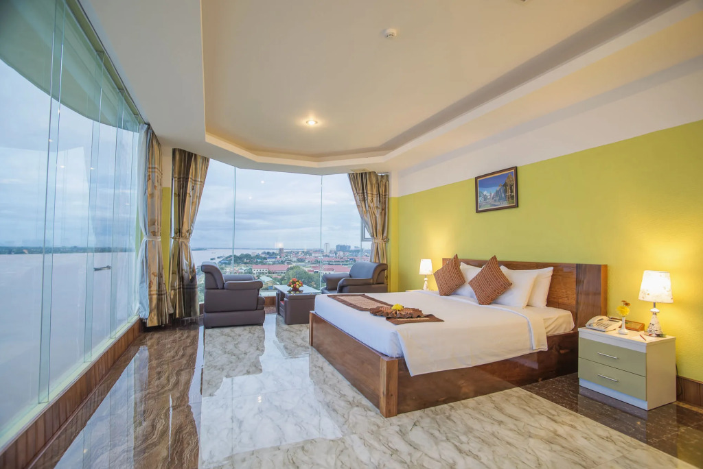 High Sky Hotel