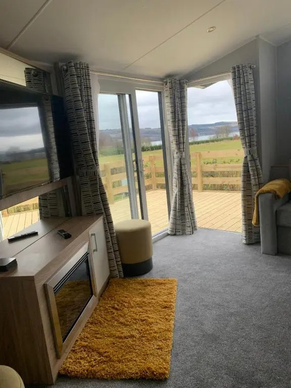 The Castleton Sea View 13
