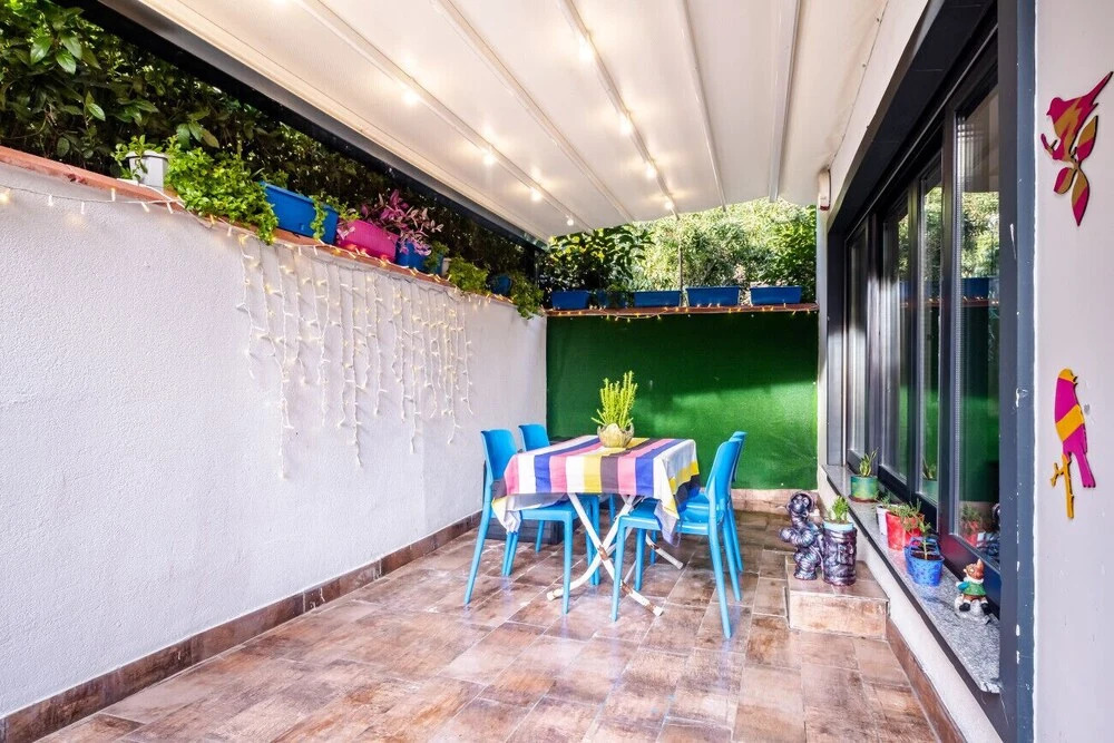 Flat With Rainbow Themed Interior in Goztepe