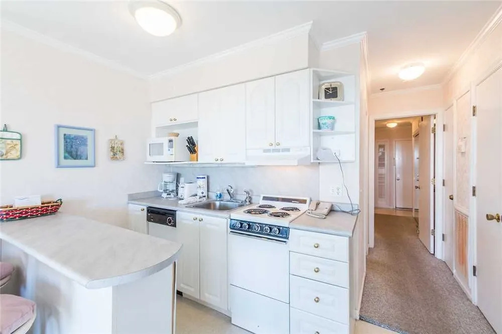 Beach & Tennis Admirals Row 107, 1 Bedroom, Ocean View, 2 Pools, Sleeps 4