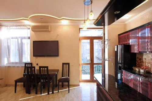 Amiryan Apartment