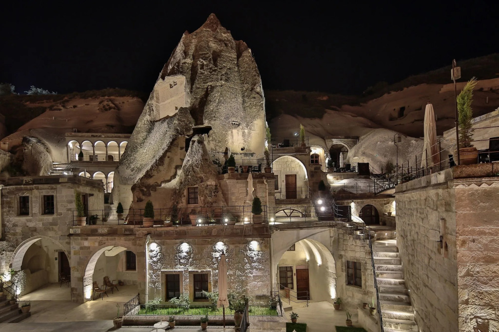Artemis Cave Suites & Spa- Adults Only