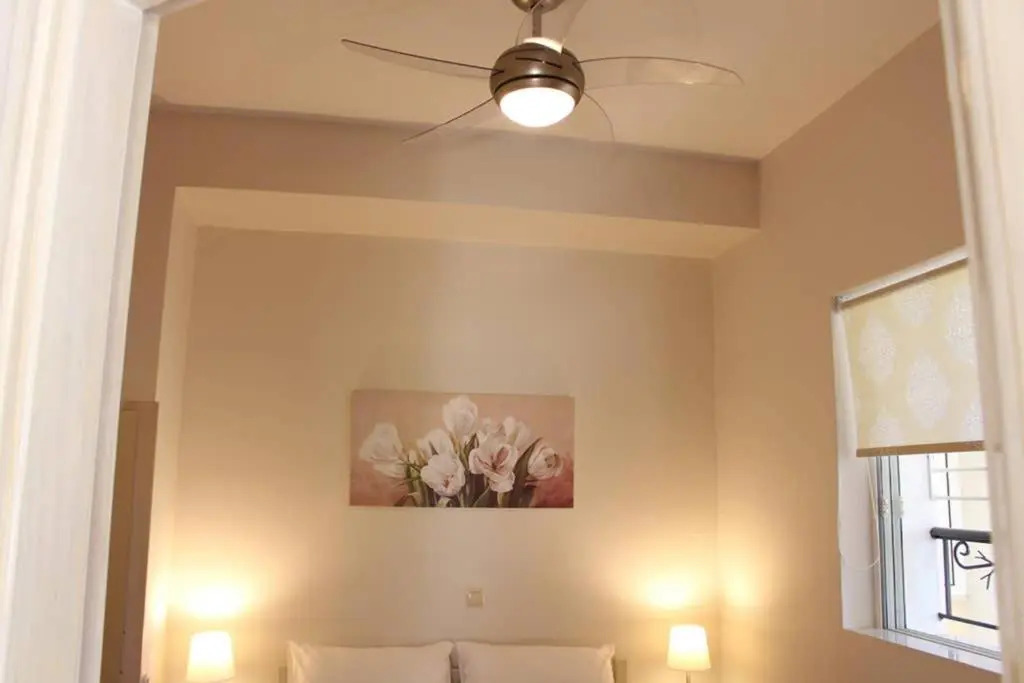 New, modern, bright and independent apartment 83 m2, with garden, 5min to the beach and the city center