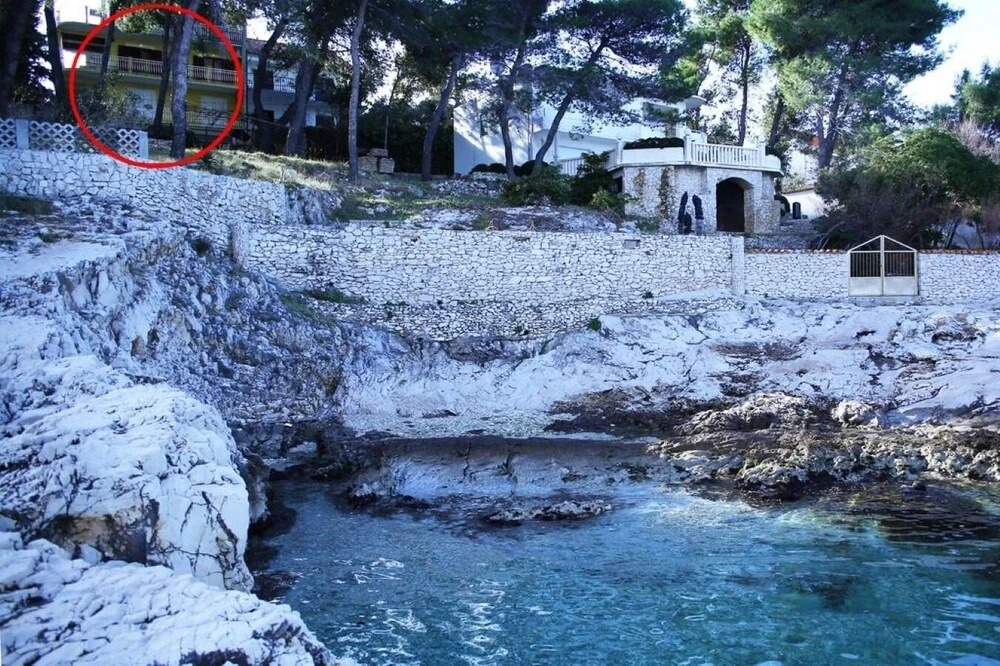Eden - 30m From the sea - A1
