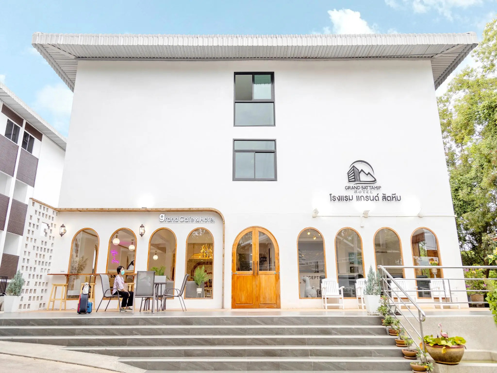 Grand Sattahip Hotel by BSH