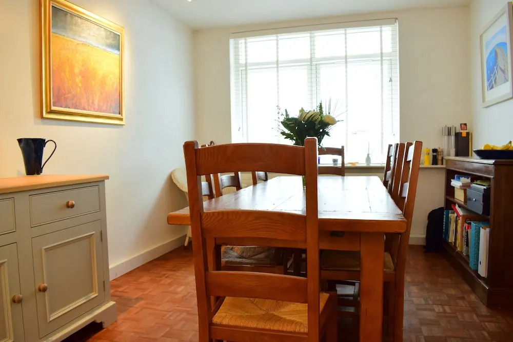 3 Bedroom Pimlico Home