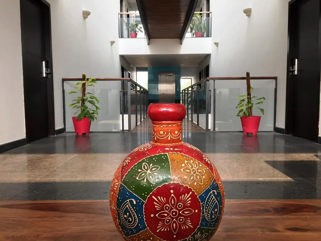 Aura Corporate Suites