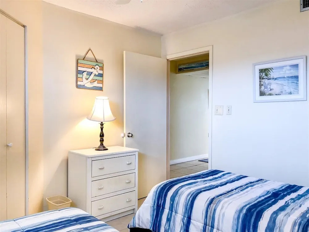 Aqua Vista Condominiums