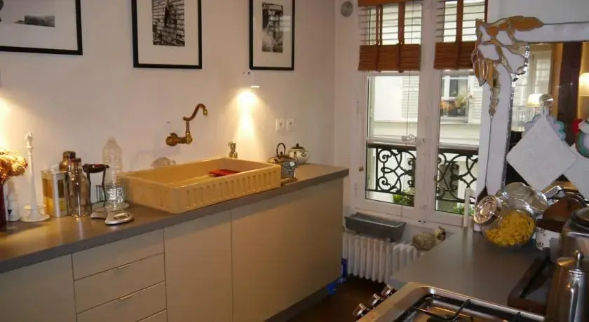 Apartment for 5 in Grands Boulevards and Opera Area