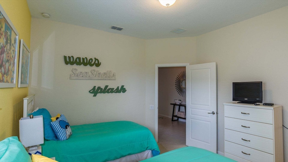 Lavish 4BR Home in Windsor Hills Resort