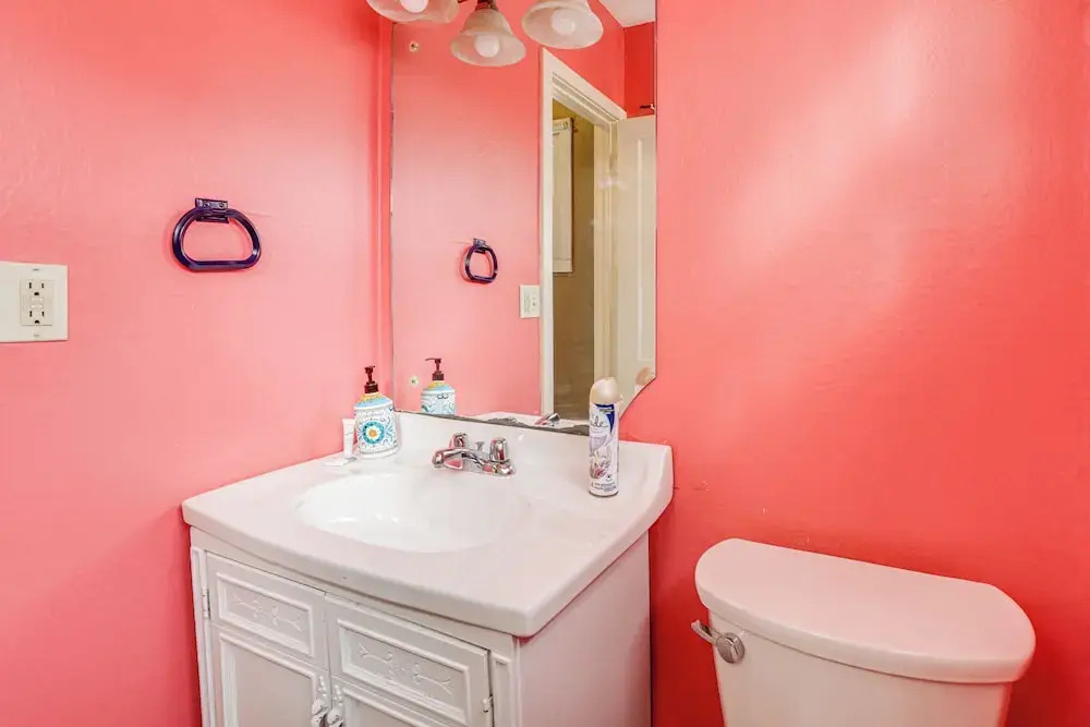 Near University Ave! Pet-friendly 3BR w/ Foosball!