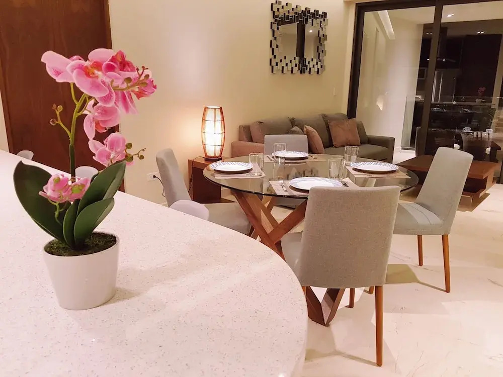 Cozy 1 BR apartment steps away from the Beach by Happy Address