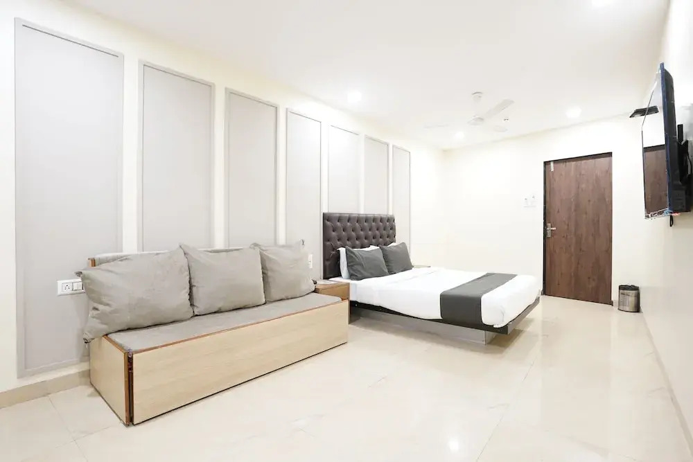 U LIFE HOTEL