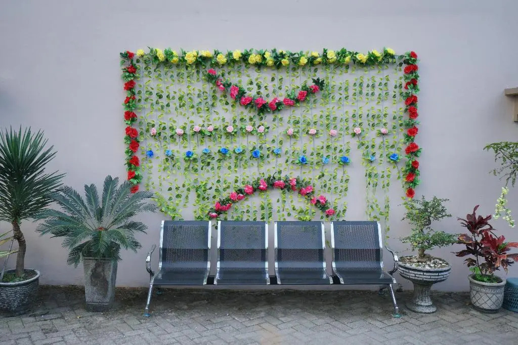 OYO 927 Carina Hotel