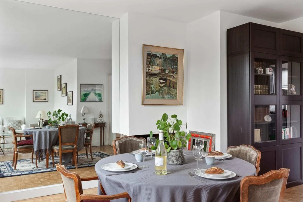 Exquisite Apartment for 4 - Live Like a Parisian