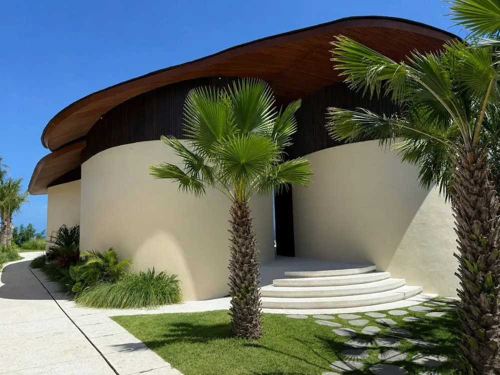VANARA Resort & Spa