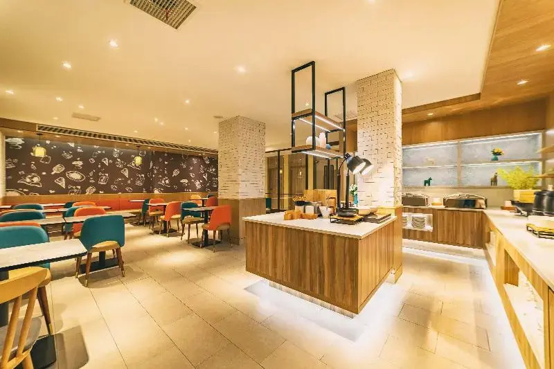 Hanting Hotel Qingdao Zhanqiao Railway Station East Plaza