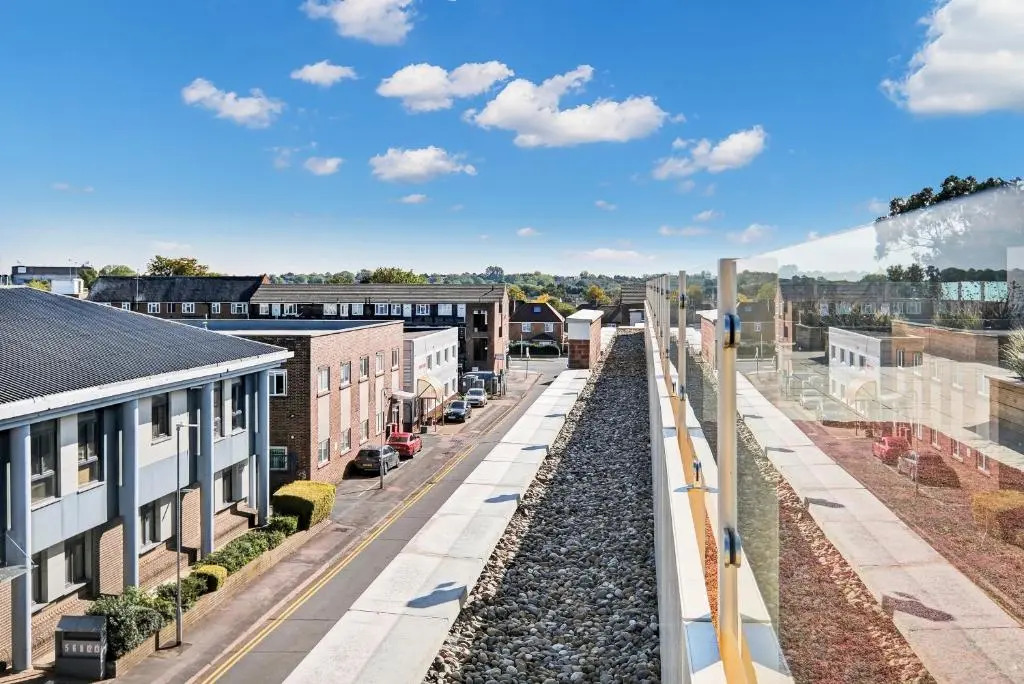 St Martins 2 Bedroom Apartments in Ruislip By 360 Stays