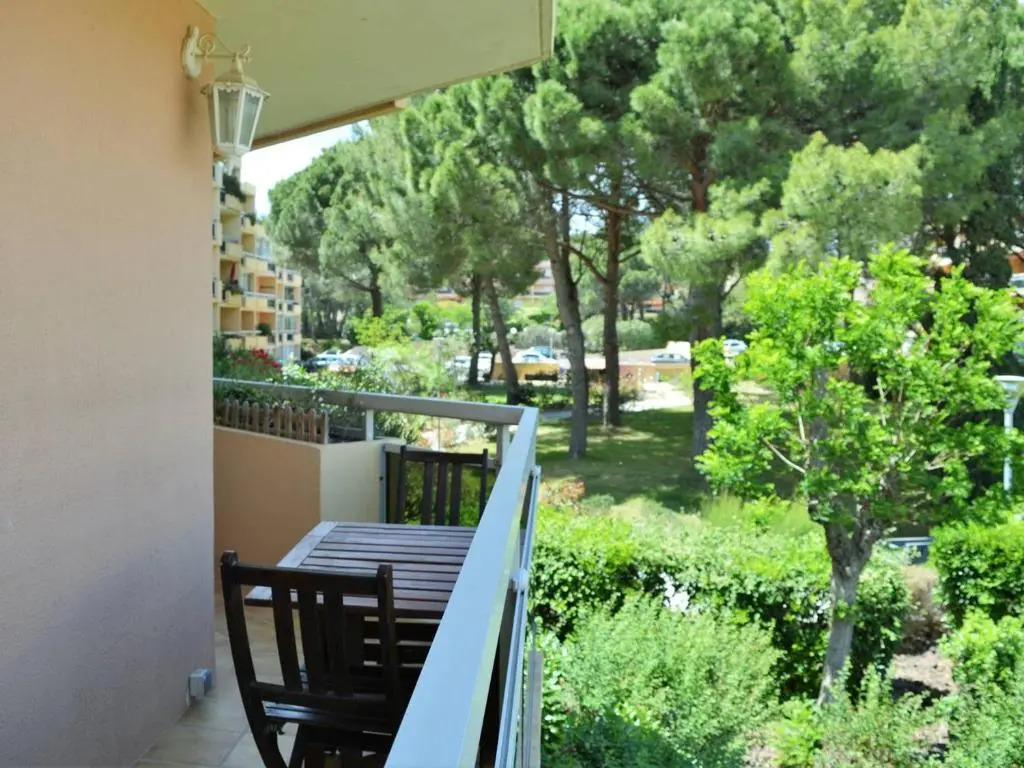 Appartement Bormes-les-Mimosas, 1 pièce, 3 personnes - FR-1-251-393