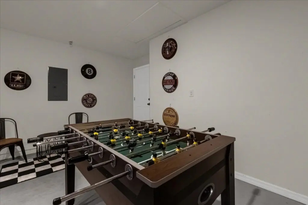 5 Bedrooms 3 Bathrooms Veranda Palms 4458 Np