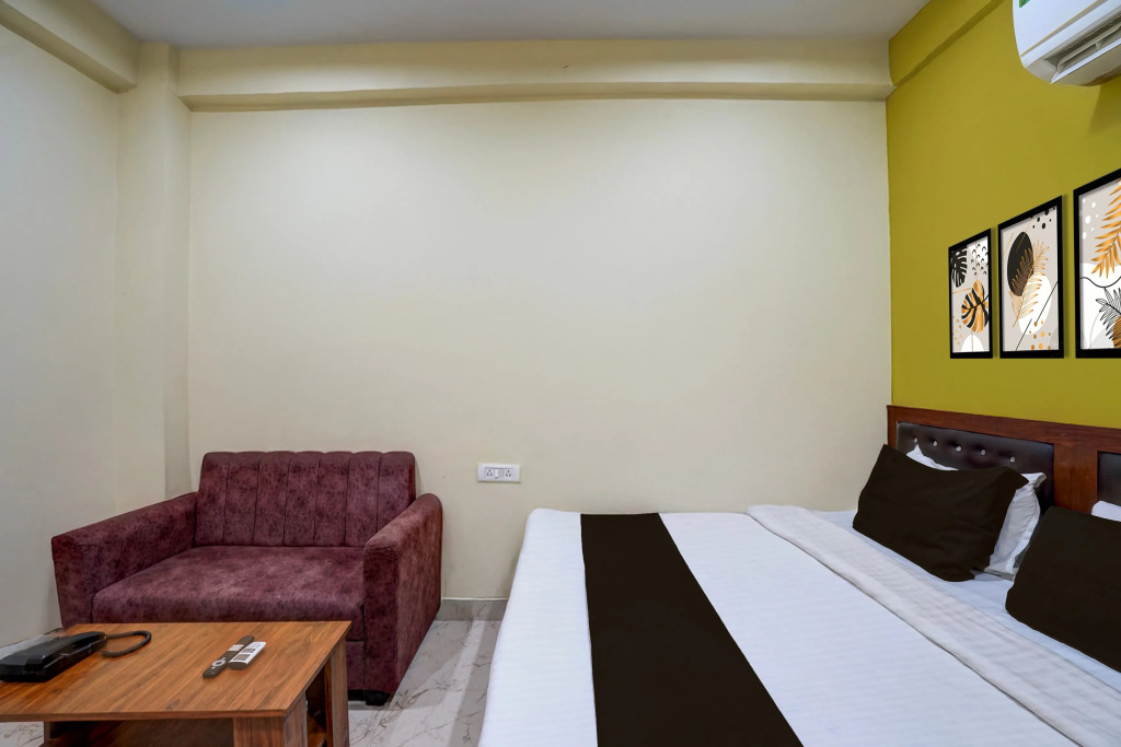 Super Hotel O Samne Ghat
