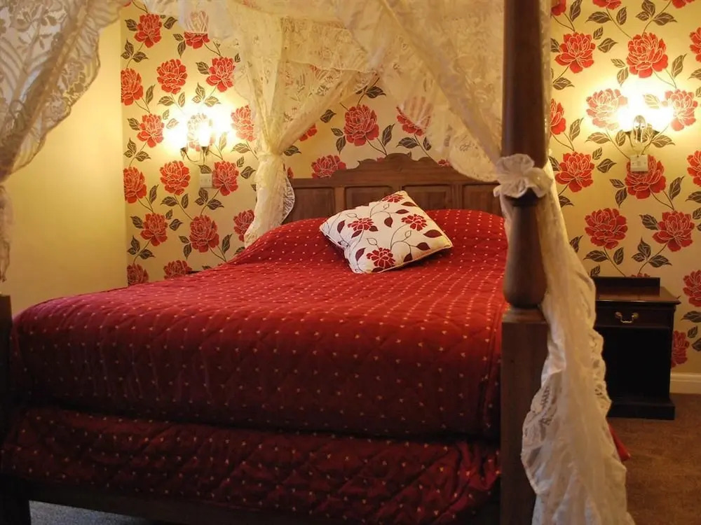 The George Hotel