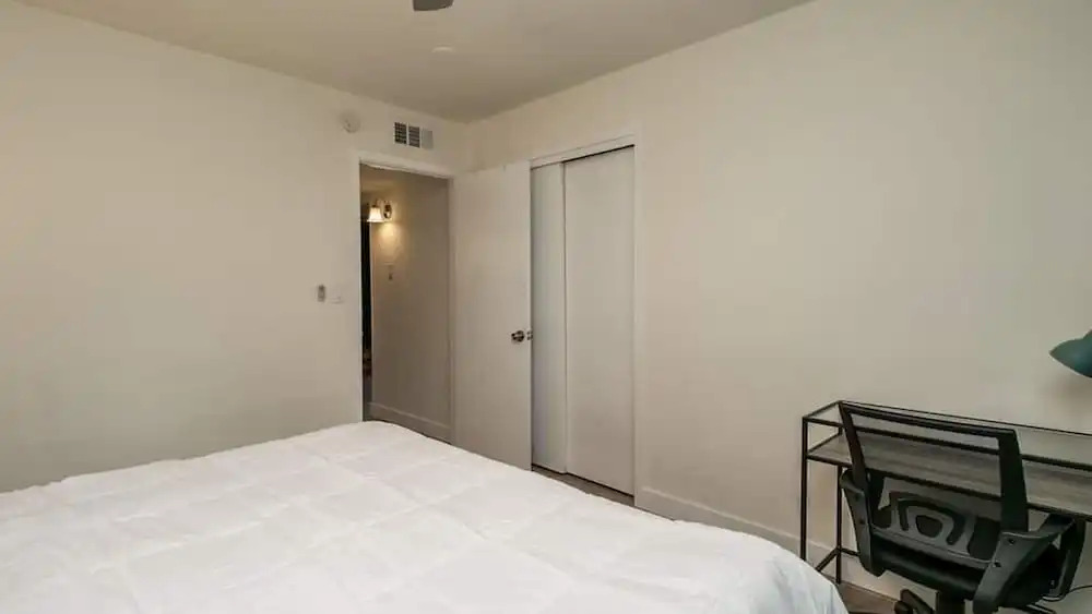 Remodeled 2 Bdrm w/ Yard in Old Town Scottsdale!
