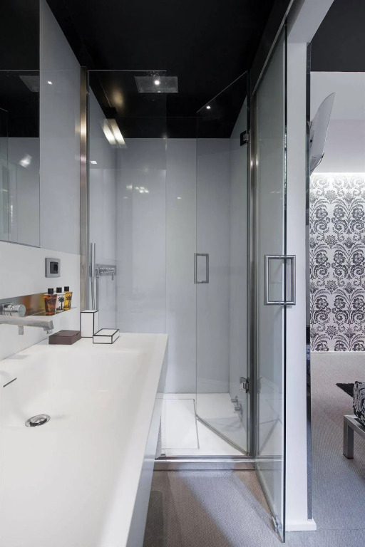 Charming House Iqs