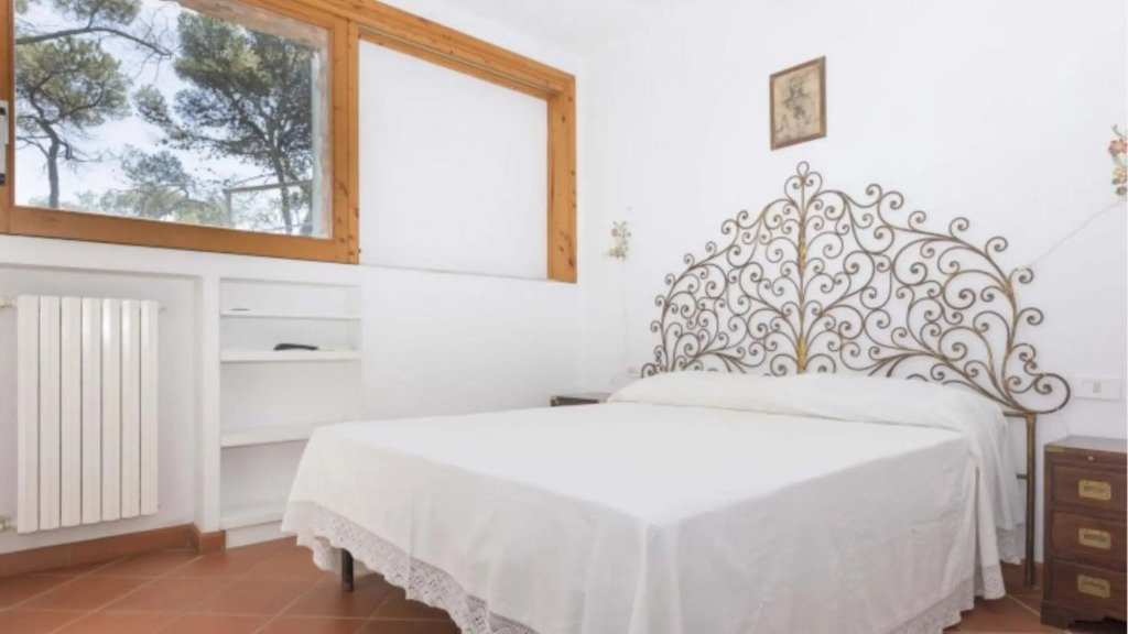 Villa for 7 on the white cliff of Portoferraio with breathtaking sea views-VILLA MERIDIANA