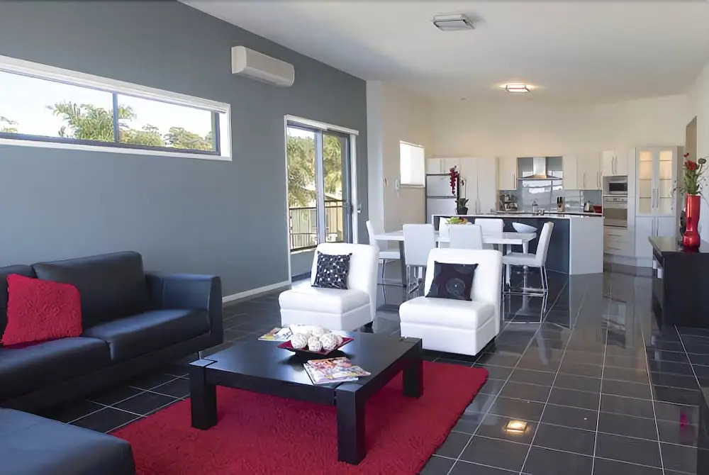 Beach House Mollymook