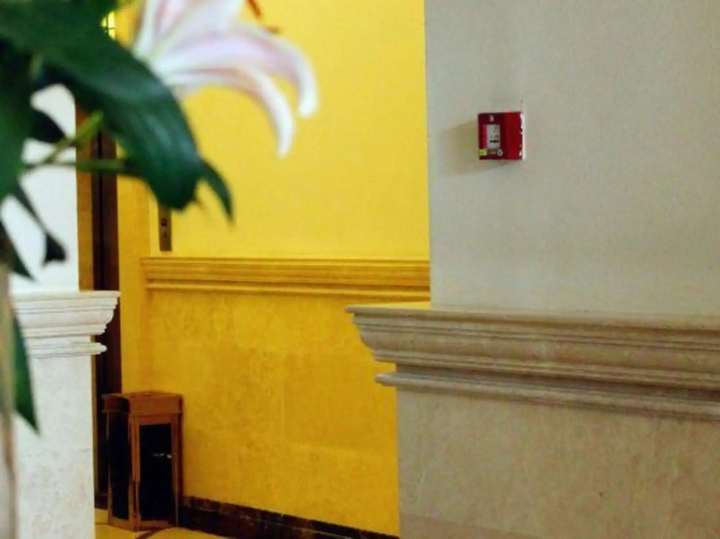 Zhonghui Hotel