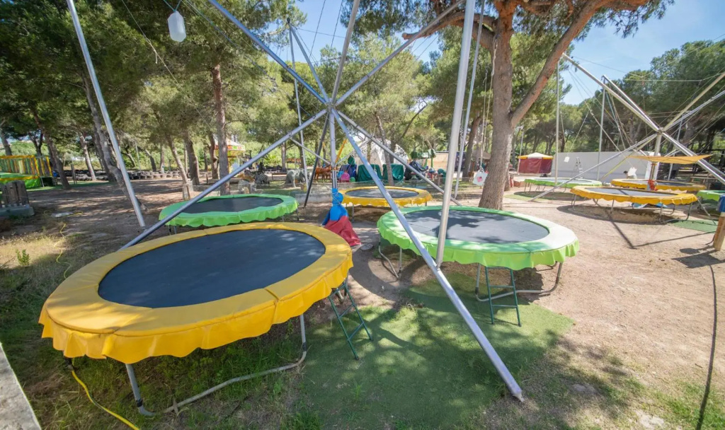 R129 Apartamento con terraza y piscina comunitaria cerca de la playa