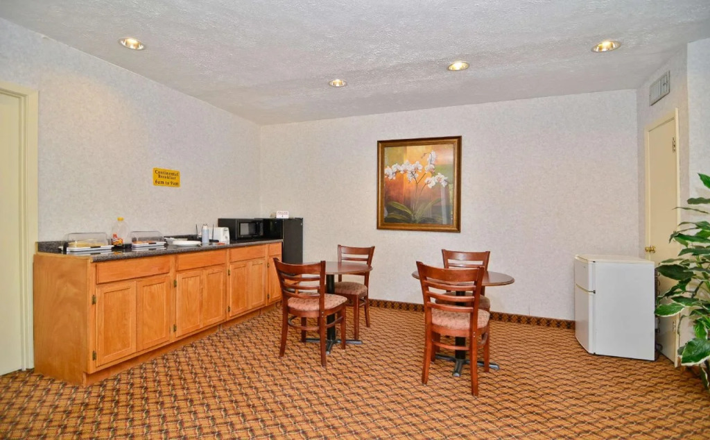 Americas Best Value Inn Brandon