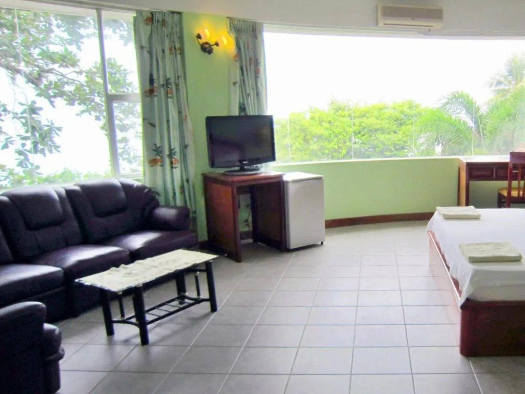 New Beach Hotel