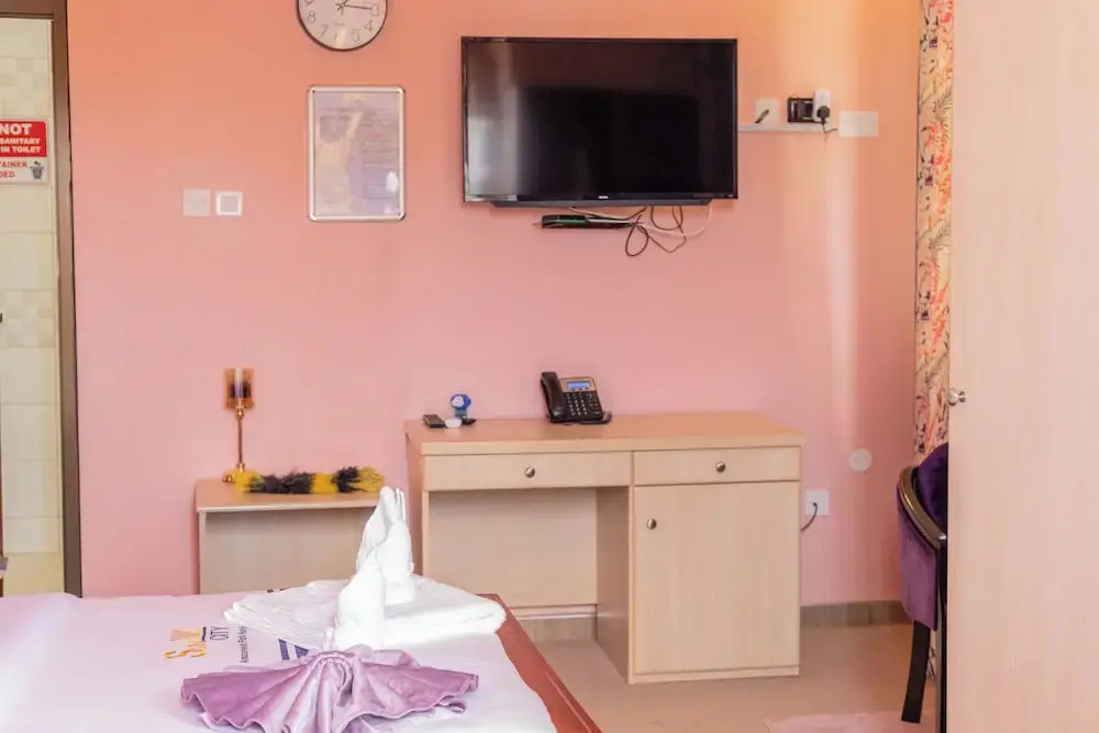 Sun City Amuzement Park Hotel Soroti