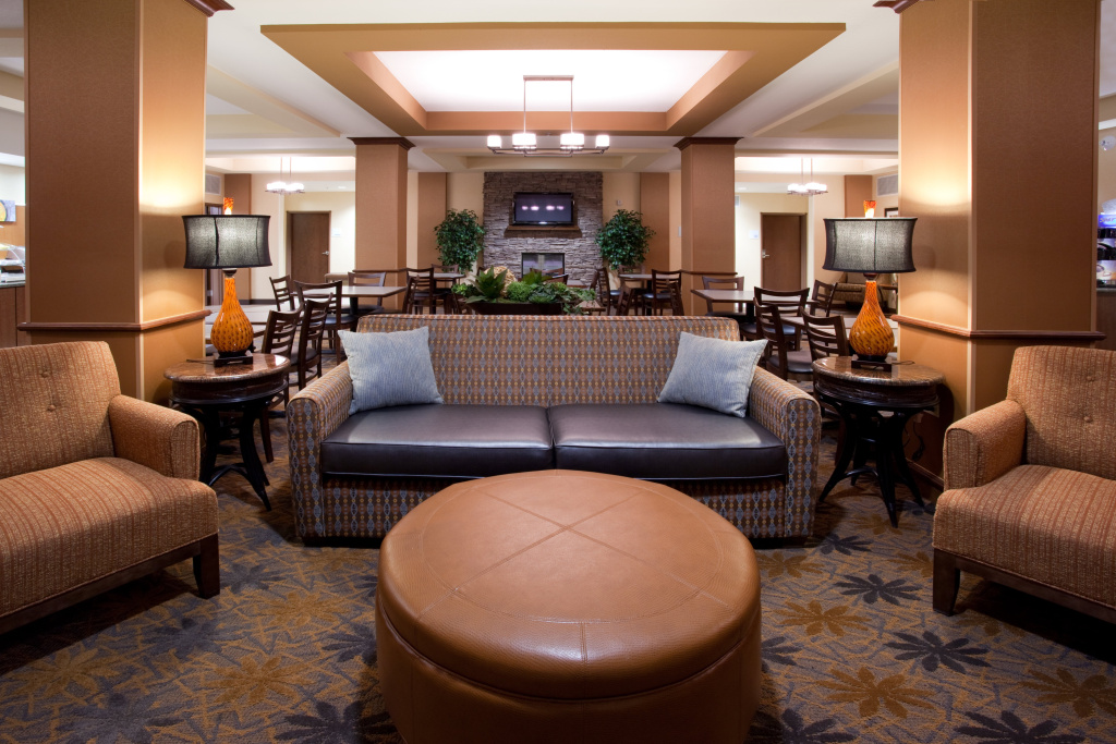 Holiday Inn Express Hotel & Suites LAMAR by IHG