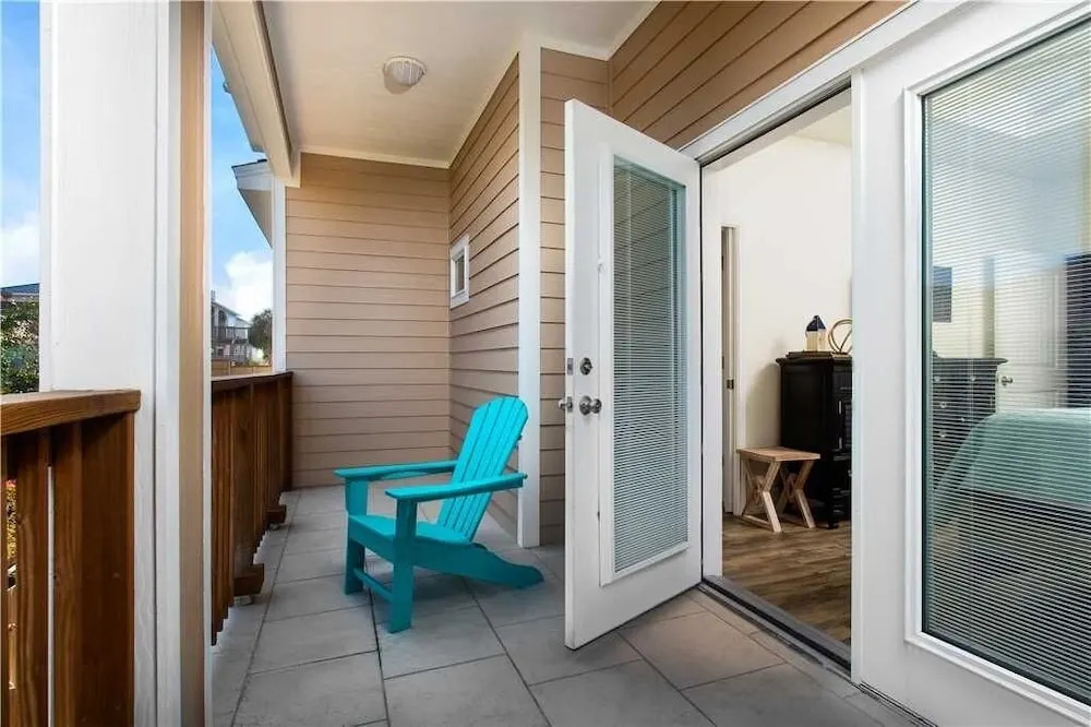 1813 S 11th Townhome #601 5 Bedrooms 4.5 Bathrooms Townhouse