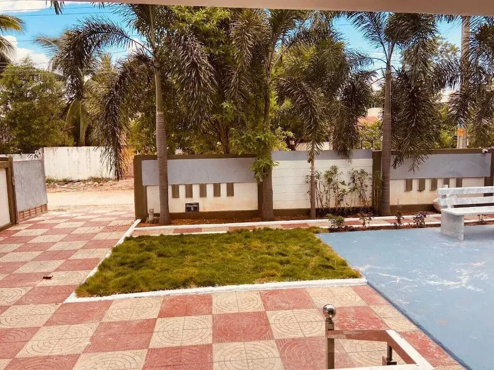 Tirupati Homestay- PRIDE Free Breakfast - Premium 3BHK AC - Flyover to Alipiri gate - WiFi - Android TV - Ragunatha Resorts - Easy access to visit all Temples
