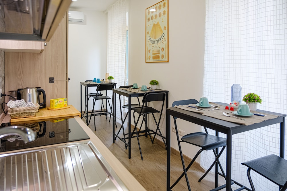 GuestHouse Denina67 - ChiacchioPM